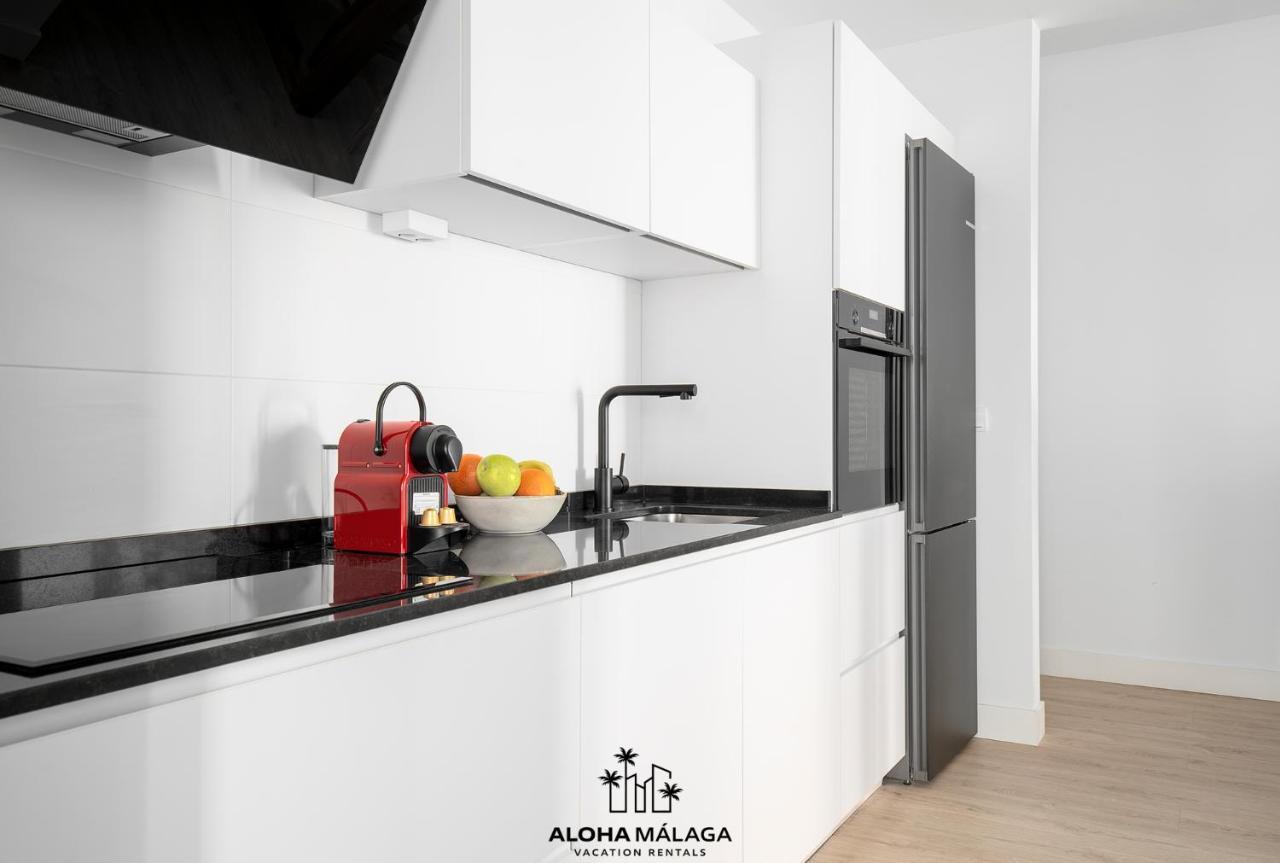 Luxury Duplex With Pool And Padel Court In Town Appartement Málaga Buitenkant foto
