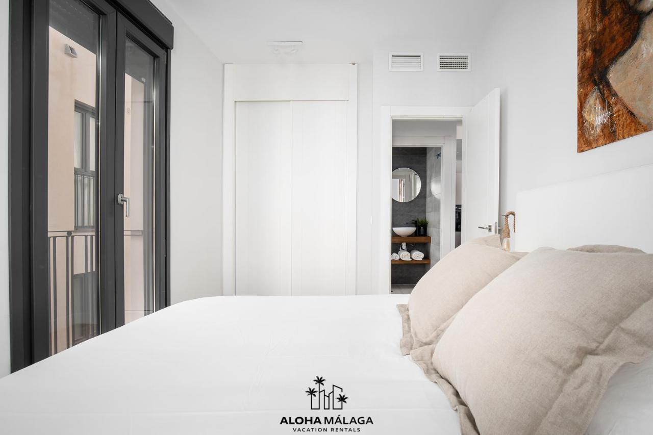 Luxury Duplex With Pool And Padel Court In Town Appartement Málaga Buitenkant foto