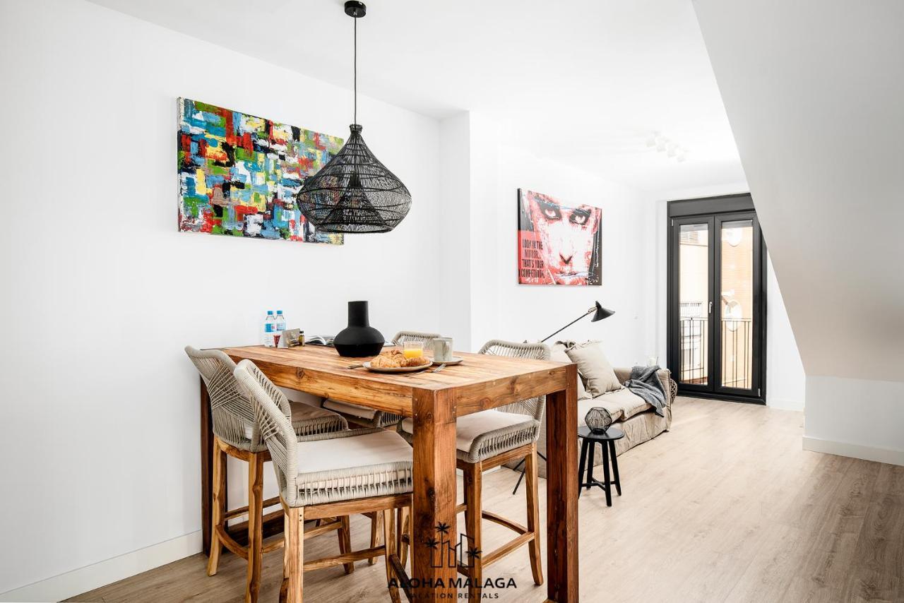 Luxury Duplex With Pool And Padel Court In Town Appartement Málaga Buitenkant foto