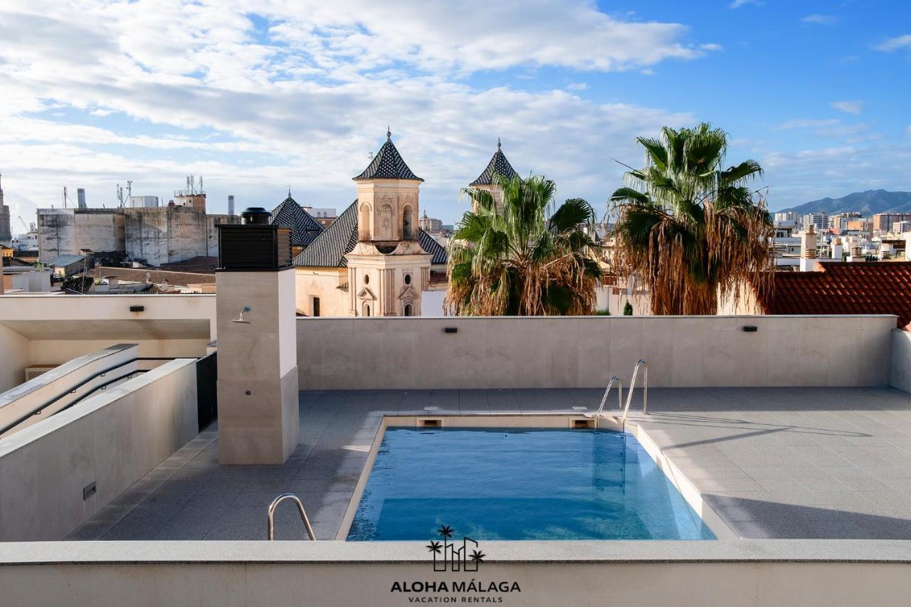 Luxury Duplex With Pool And Padel Court In Town Appartement Málaga Buitenkant foto