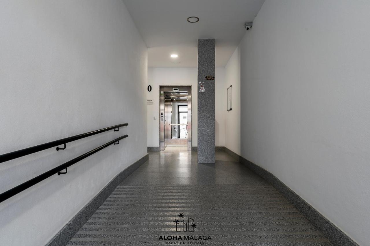 Luxury Duplex With Pool And Padel Court In Town Appartement Málaga Buitenkant foto