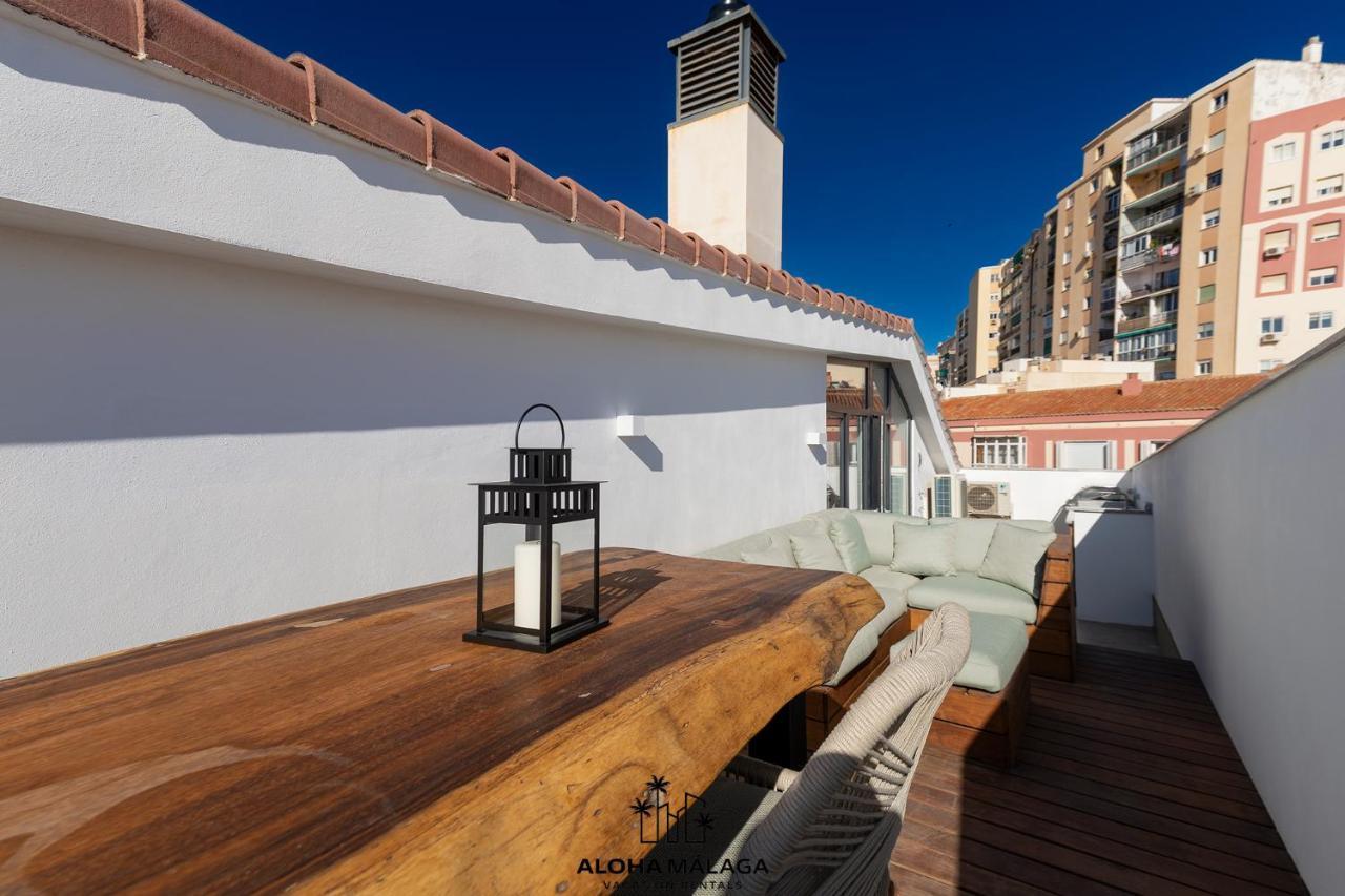 Luxury Duplex With Pool And Padel Court In Town Appartement Málaga Buitenkant foto