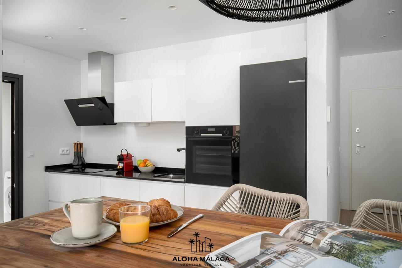Luxury Duplex With Pool And Padel Court In Town Appartement Málaga Buitenkant foto