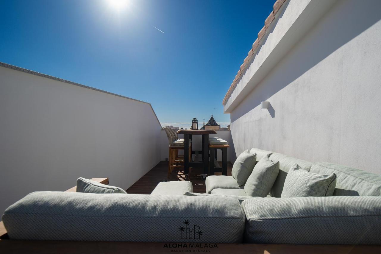Luxury Duplex With Pool And Padel Court In Town Appartement Málaga Buitenkant foto