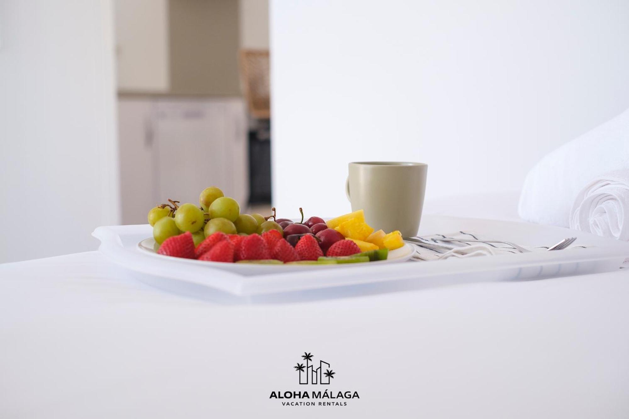 Luxury Duplex With Pool And Padel Court In Town Appartement Málaga Buitenkant foto